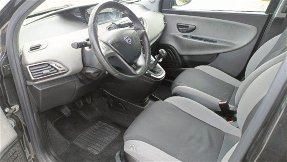 Ypsilon Ypsilon 0.9 TwinAir 85 CV 5