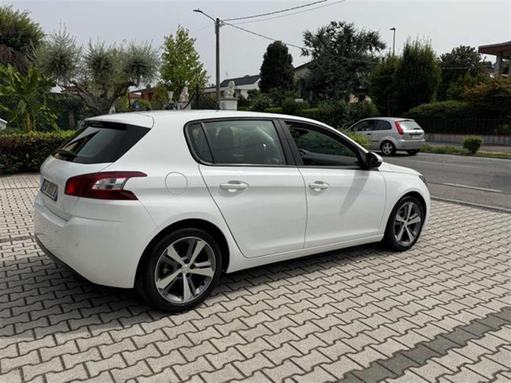 308 308 1.6 HDi 92 CV Active