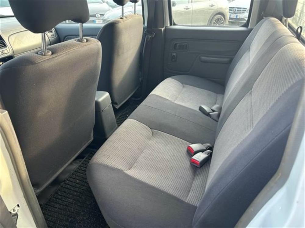 Navara Navara 2.5 D 4p. Double Cab