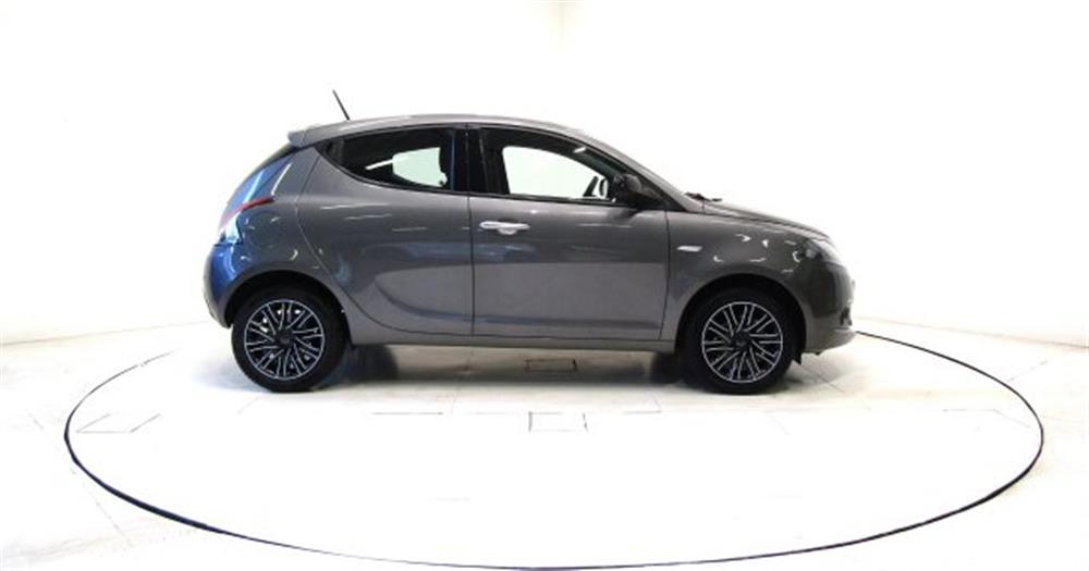 Ypsilon Ypsilon 1.0 FireFly Hybrid 5