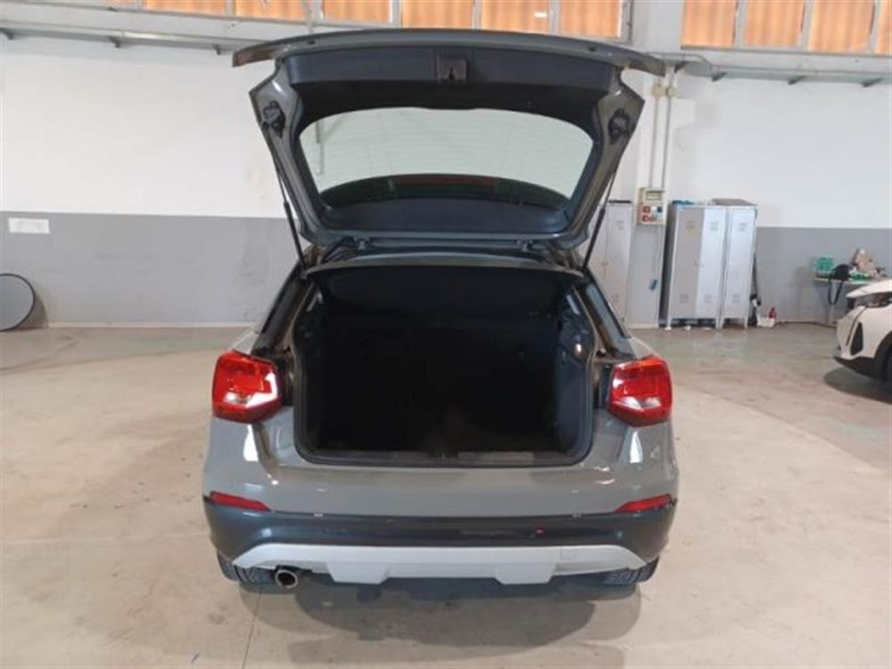 Q2 Q2 1.6 TDI S tronic Des