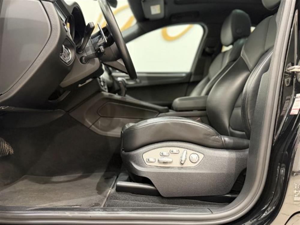 Macan Macan III 2.0 PDK Full Opt
