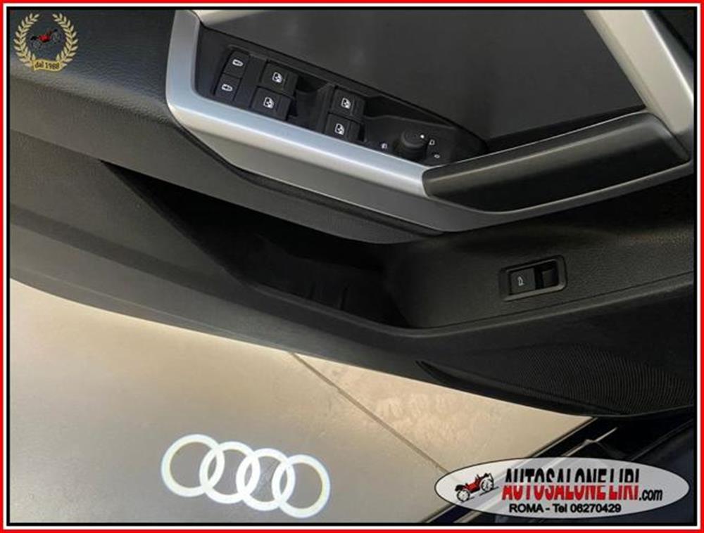 Q3 Q3 2.0 TDI 150 CV S tro