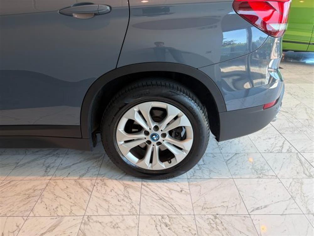 X1 X1 xDrive25e Business A
