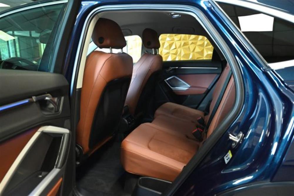 Q3 Q3 SPB 35 TDI S-TR.BUSI