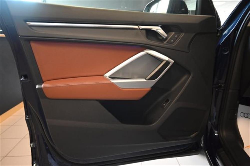 Q3 Q3 SPB 35 TDI S-TR.BUSI