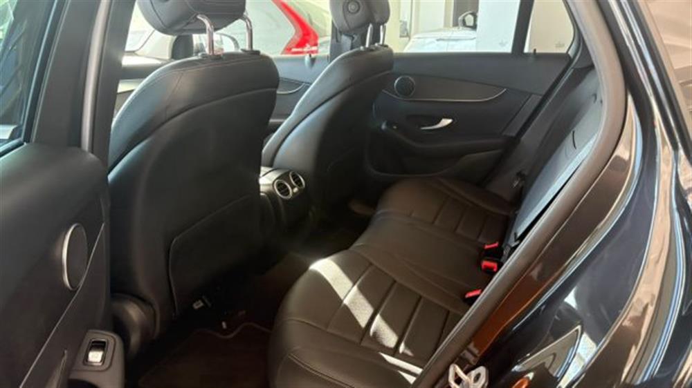 GLC 300 GLC 300 e 4Matic Plug-in hyb