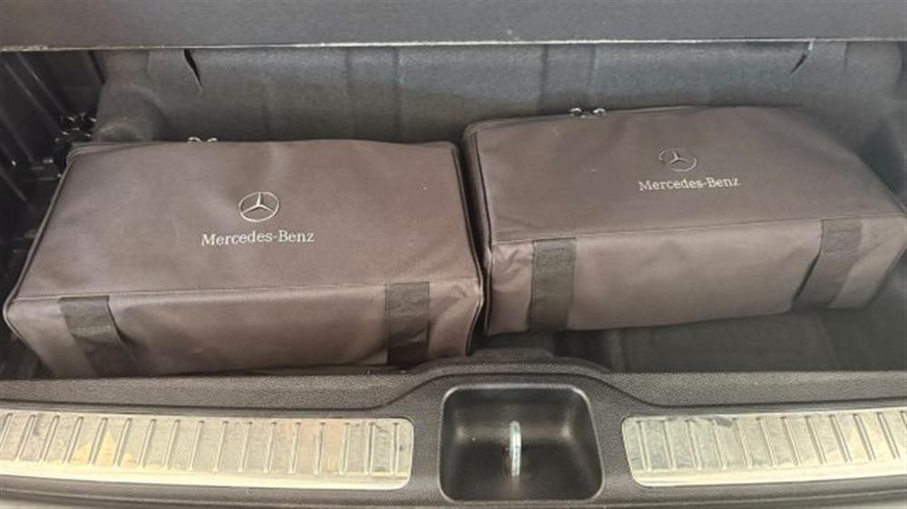 GLC 300 GLC 300 e 4Matic Plug-in hyb