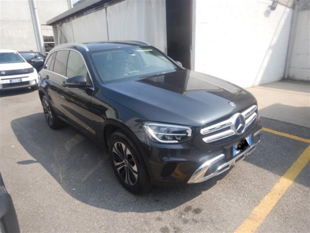 GLC 300 GLC 300 e 4Matic Plug-in hyb