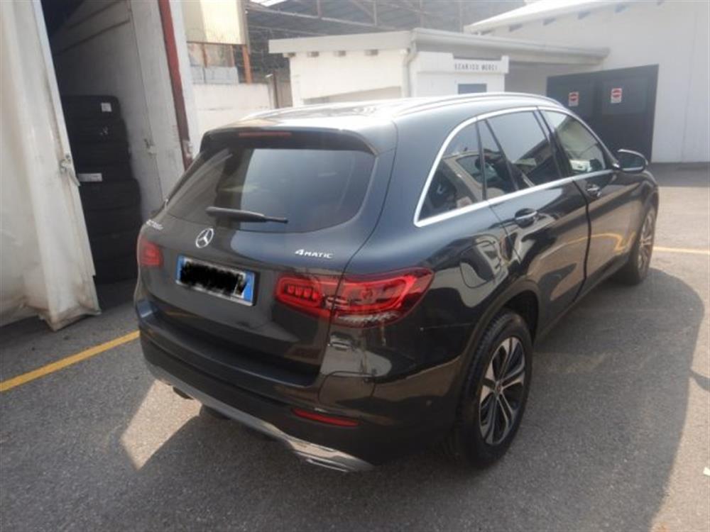 GLC 300 GLC 300 e 4Matic Plug-in hyb
