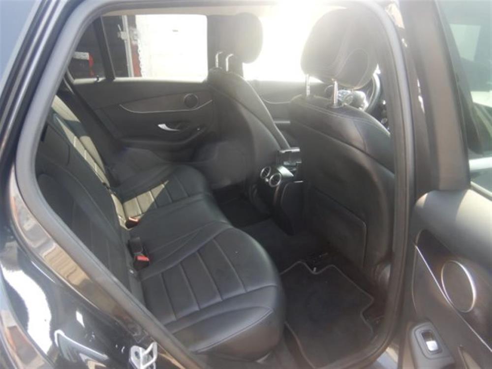 GLC 300 GLC 300 e 4Matic Plug-in hyb