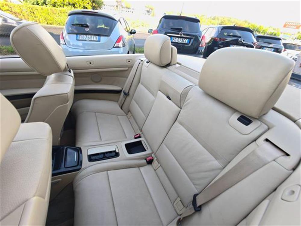 330 330 d AUT. Cabrio Msport