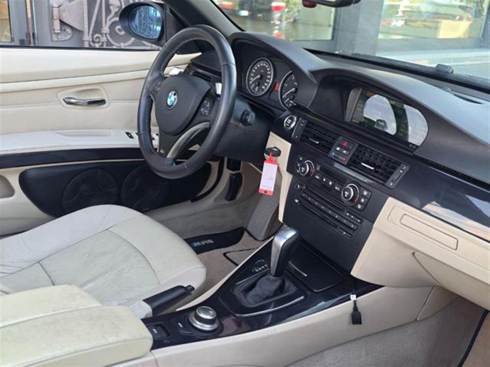330 330 d AUT. Cabrio Msport