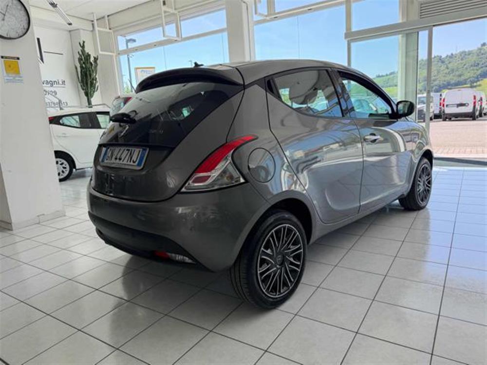 Ypsilon Ypsilon 1.0 FireFly 5 porte