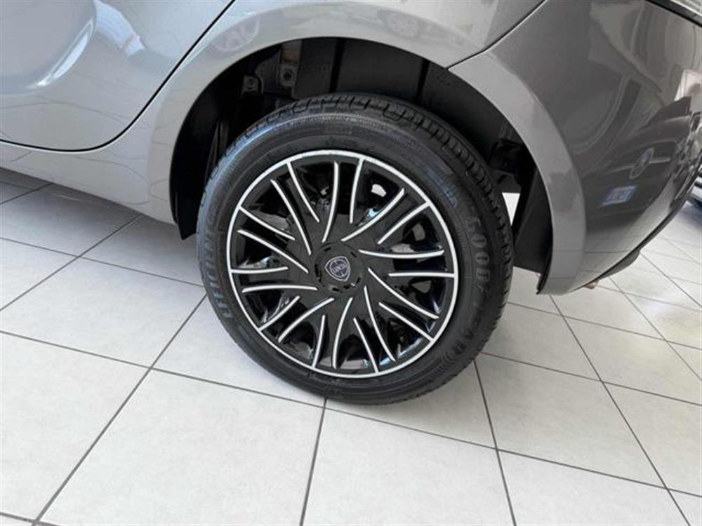 Ypsilon Ypsilon 1.0 FireFly 5 porte