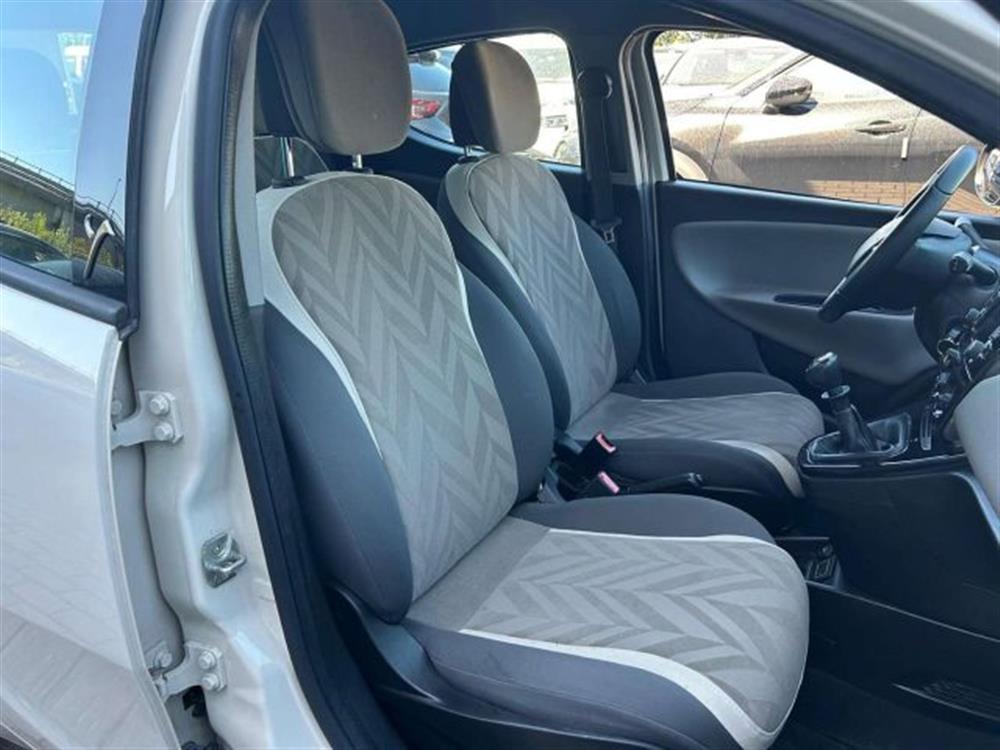 Ypsilon Ypsilon III 2015 5 Porte 1.2