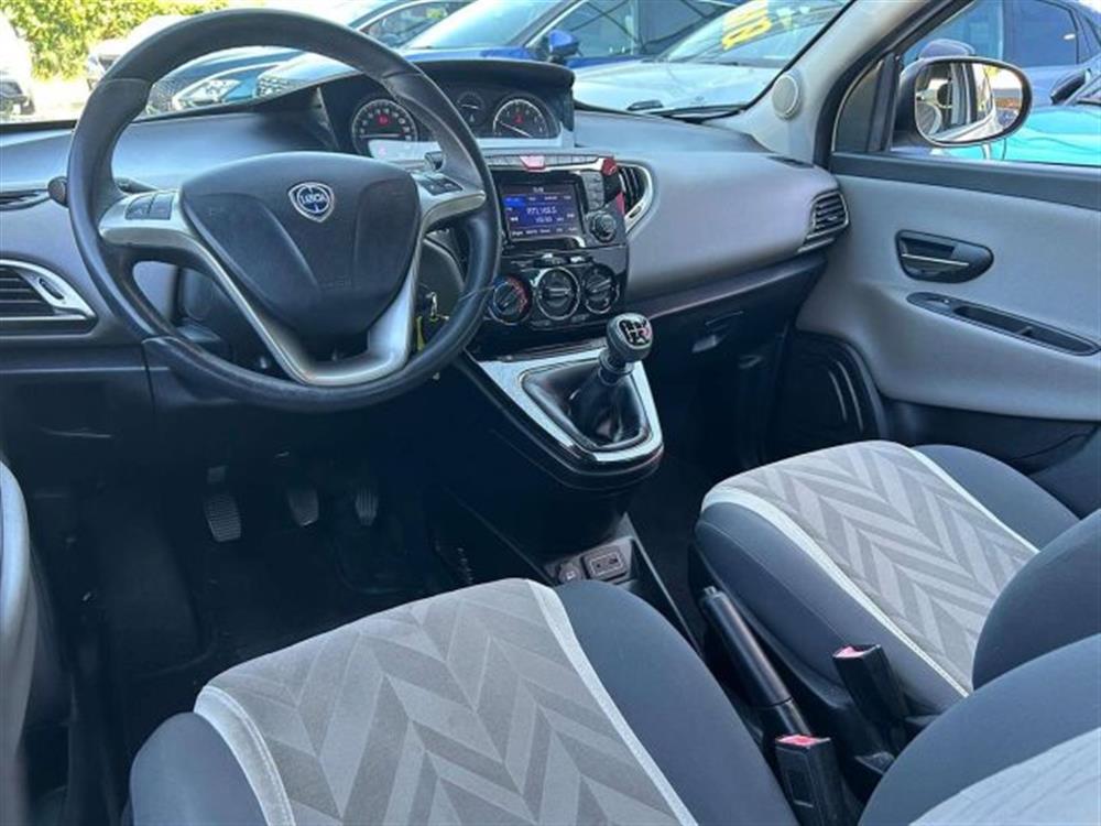 Ypsilon Ypsilon III 2015 5 Porte 1.2