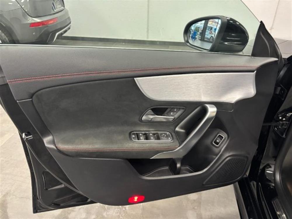 CLA 200 CLA 200 d AMG Premium SW Sho