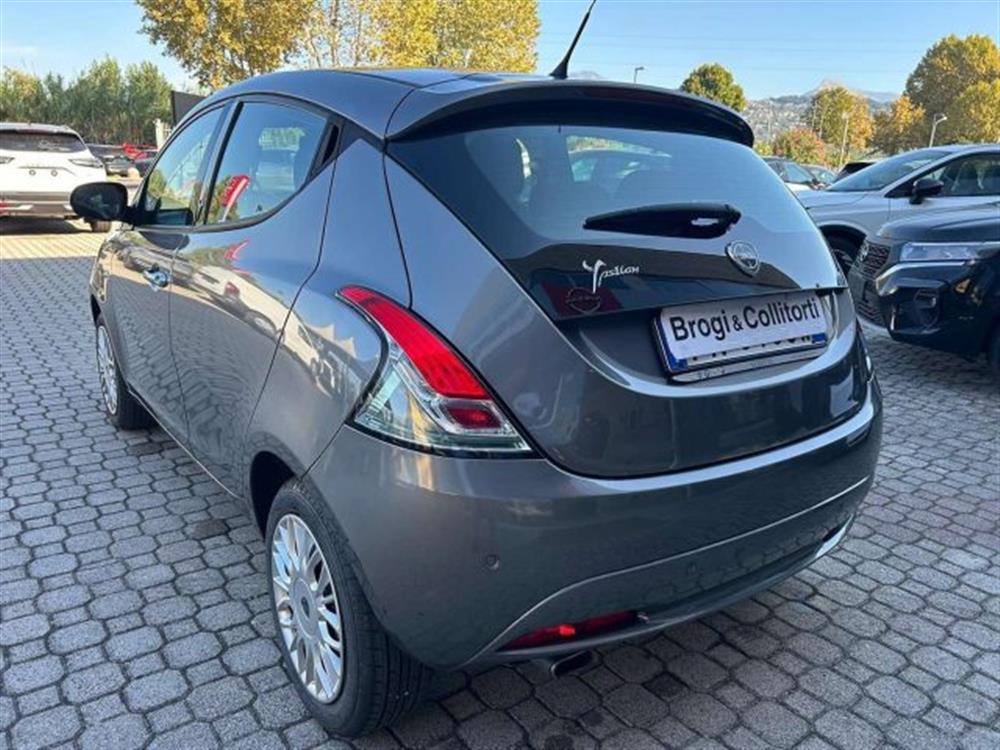 Ypsilon Ypsilon III 2015 5 Porte 1.2