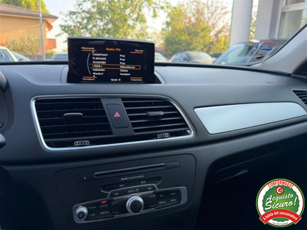 Q3 Q3 2.0 TDI 120 CV Busin