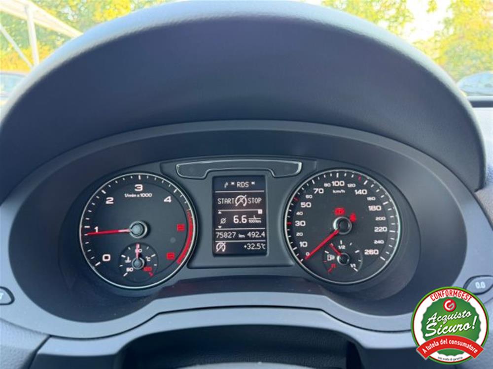 Q3 Q3 2.0 TDI 120 CV Busin
