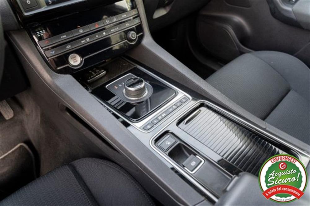 F-Pace F-Pace 2.0 D 180 CV AWD aut