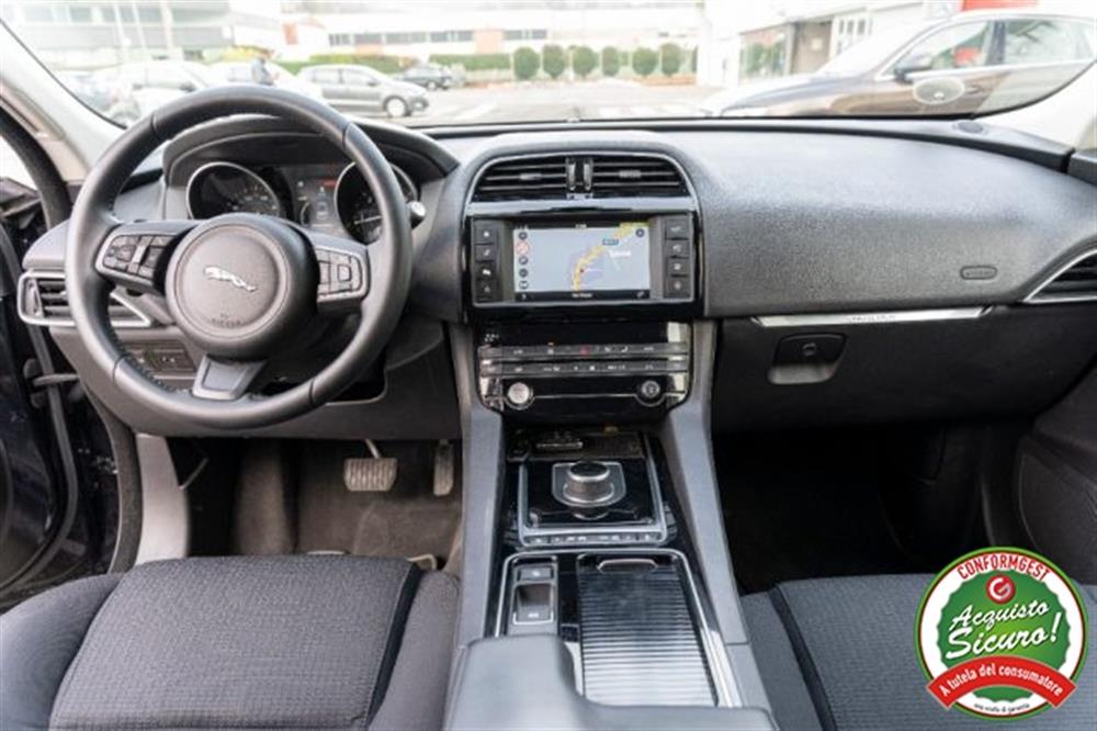 F-Pace F-Pace 2.0 D 180 CV AWD aut