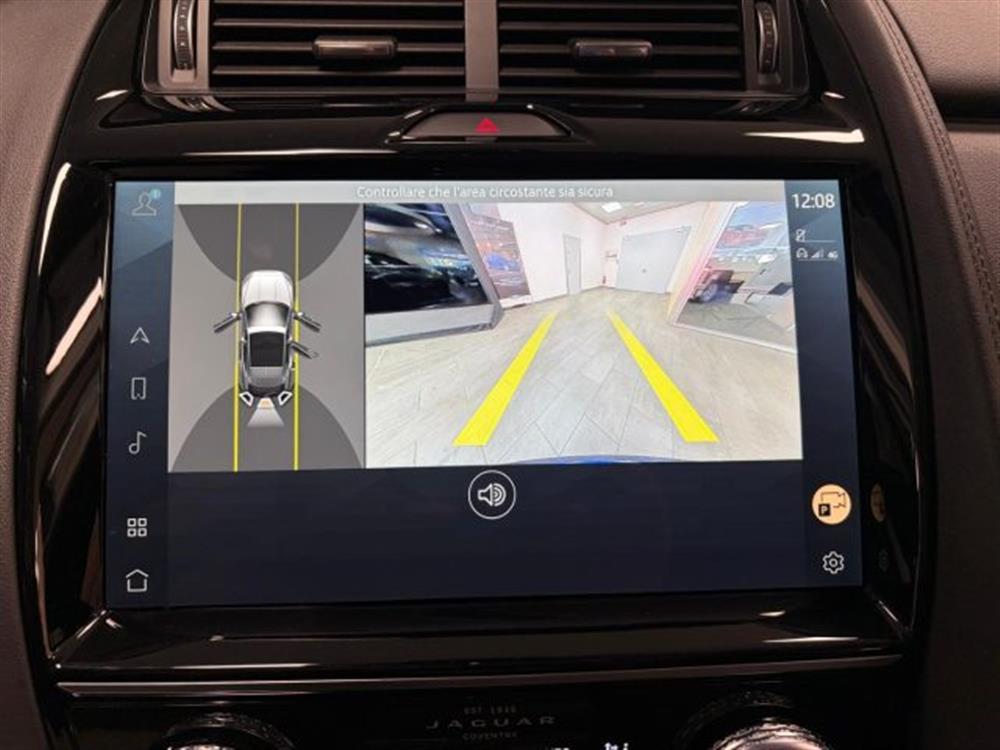 E-Pace E-Pace 2.0 ibrido/diesel 1