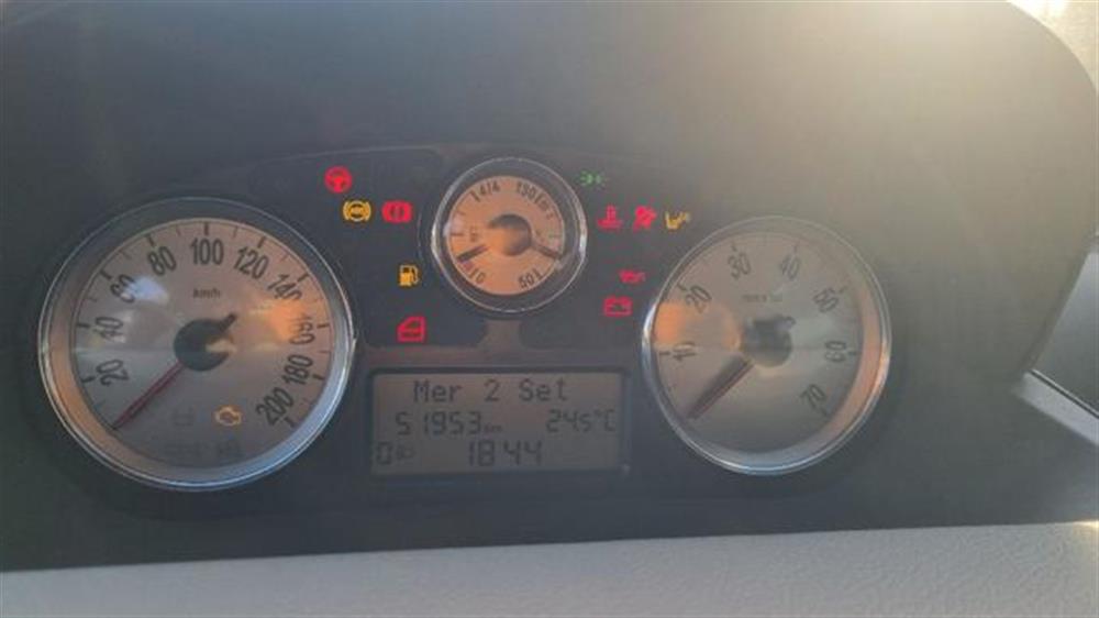 Ypsilon Ypsilon 1.3 MJT 75 CV Platin
