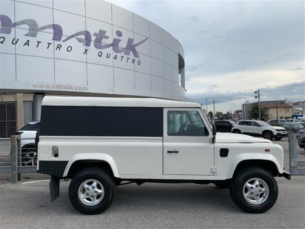 Defender Defender 110 2.4 TD4 Hard Top