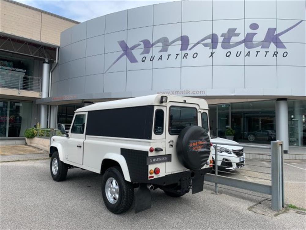 Defender Defender 110 2.4 TD4 Hard Top