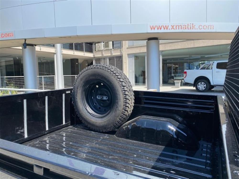 Defender Defender 130 2.4 TD4 CrewCab