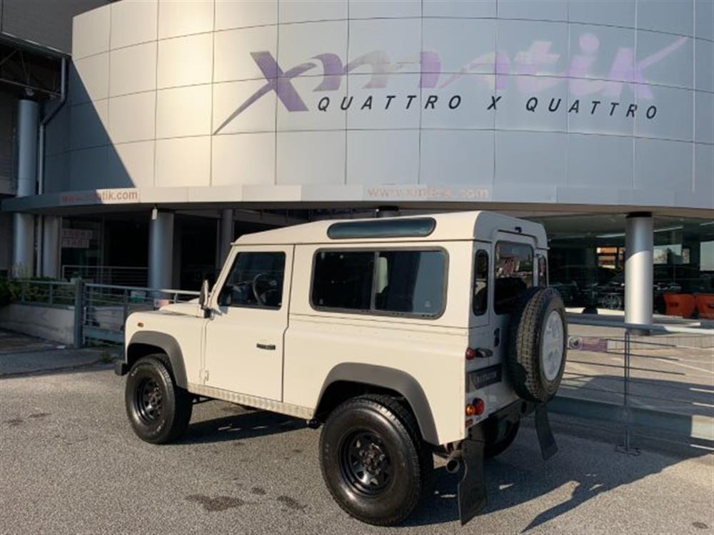 Defender Defender 90 2.4 TD4 SW FRIZIO