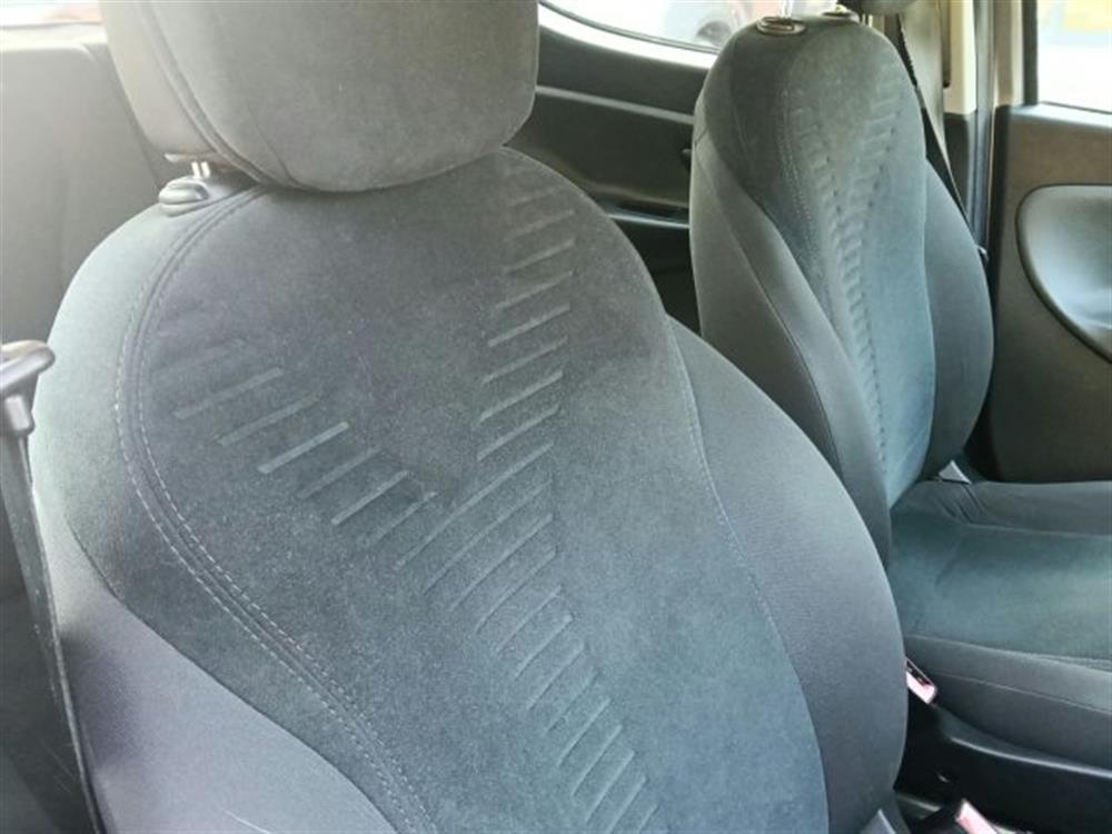 Ypsilon Ypsilon 0.9 TwinAir 85 CV 5