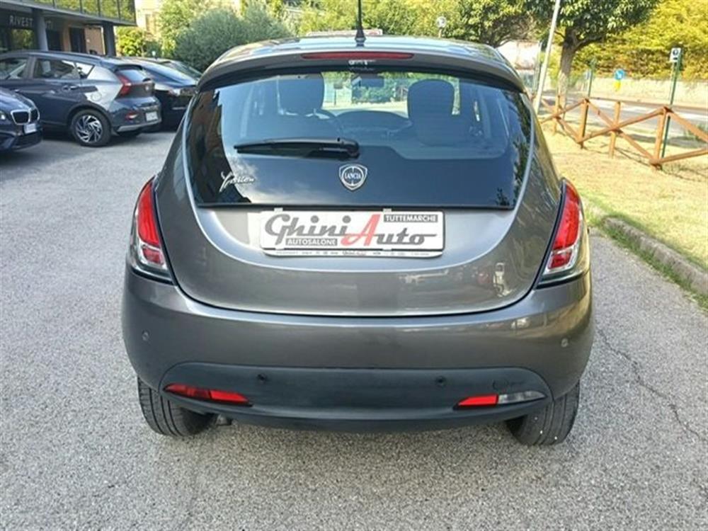 Ypsilon Ypsilon 0.9 TwinAir 85 CV 5
