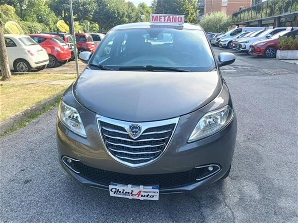Ypsilon Ypsilon 0.9 TwinAir 85 CV 5
