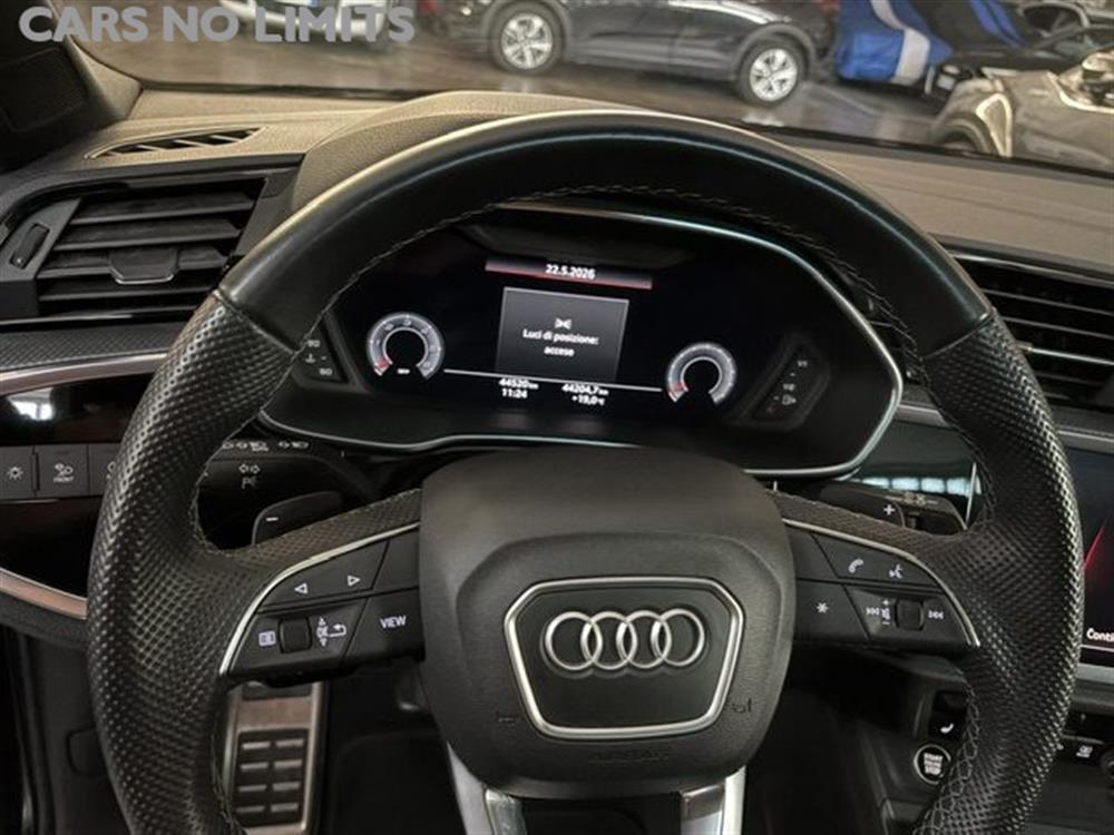 Q3 Q3 40 TDI quattro S tro