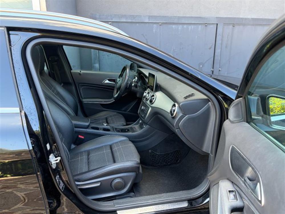 GLA 200 GLA 200 d Automatic Sport 13