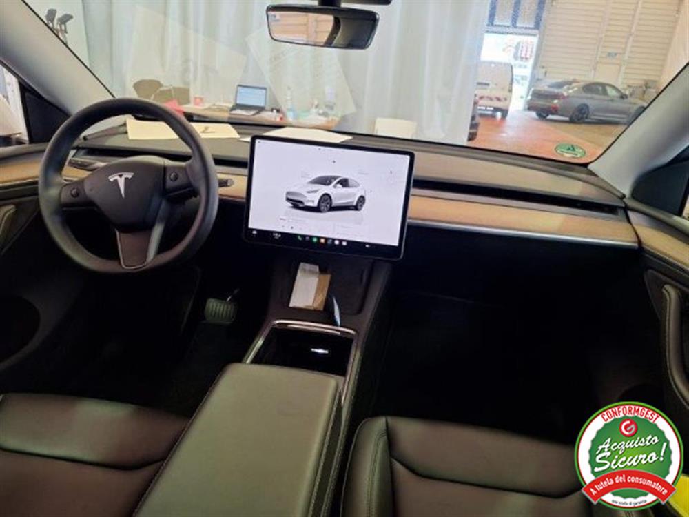 Model Y Model Y Long Range AWD