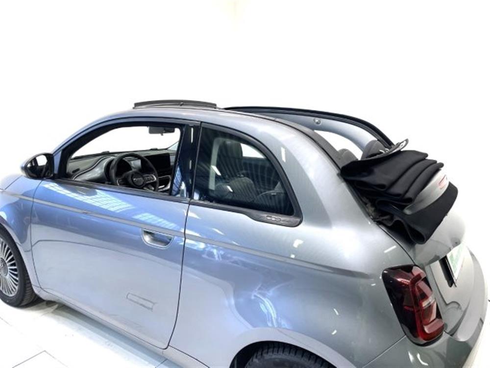 500e 500e Cabrio Icon 42 kWh A