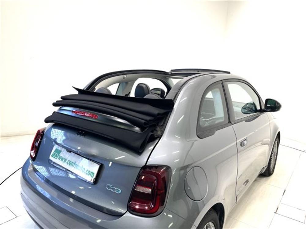 500e 500e Cabrio Icon 42 kWh A