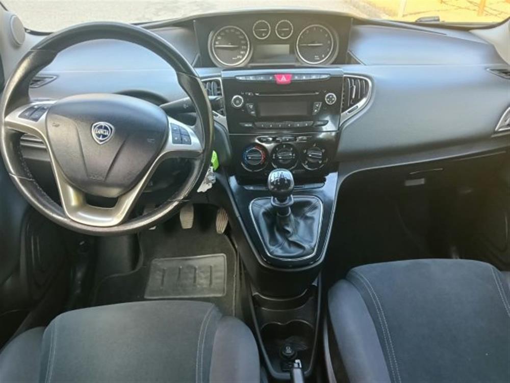 Ypsilon Ypsilon 0.9 TwinAir 85 CV 5