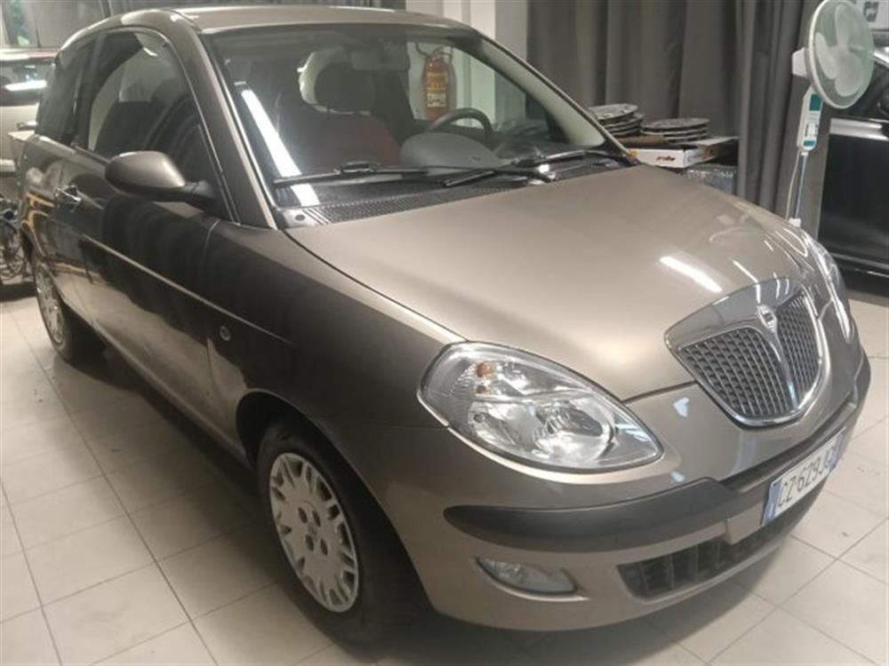 Ypsilon Ypsilon 1.2 ORO uniproprieta
