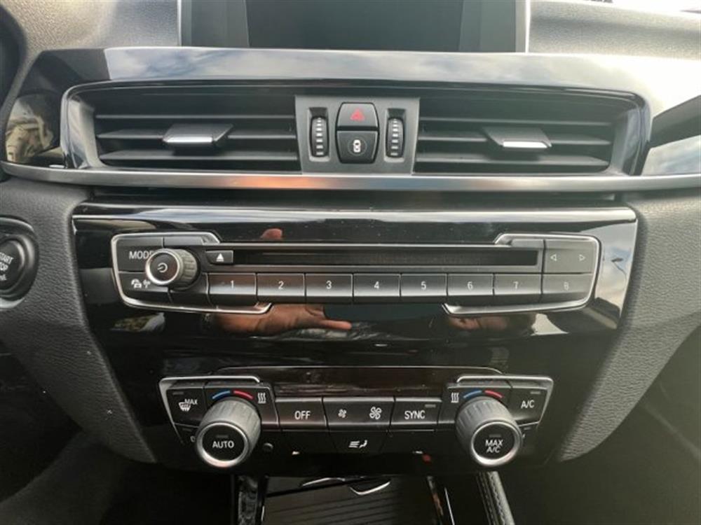 X1 X1 sDrive18d Sport TAG