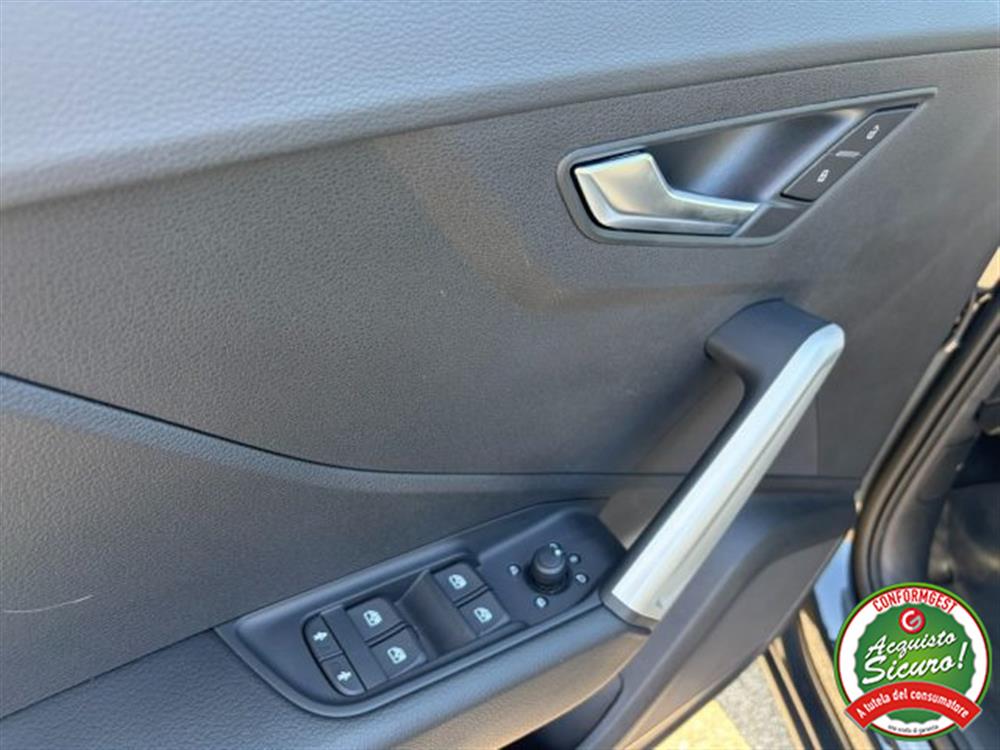 Q2 Q2 30 TFSI Business Adv