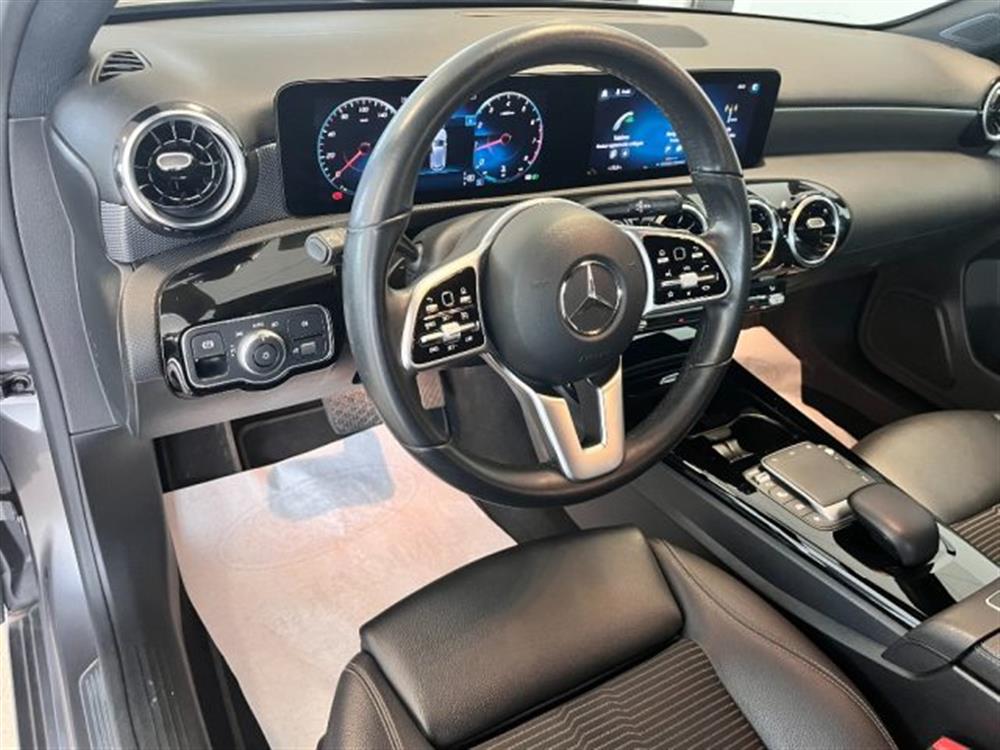 A 180 A 180 1.3 BENZINA 136 cv P
