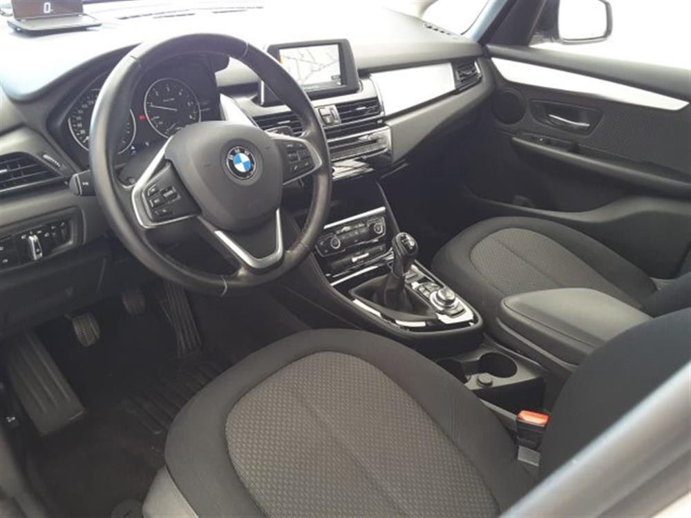 218 218 d Active Tourer Adva
