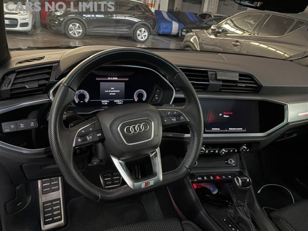 Q3 Q3 40 TDI quattro S tro