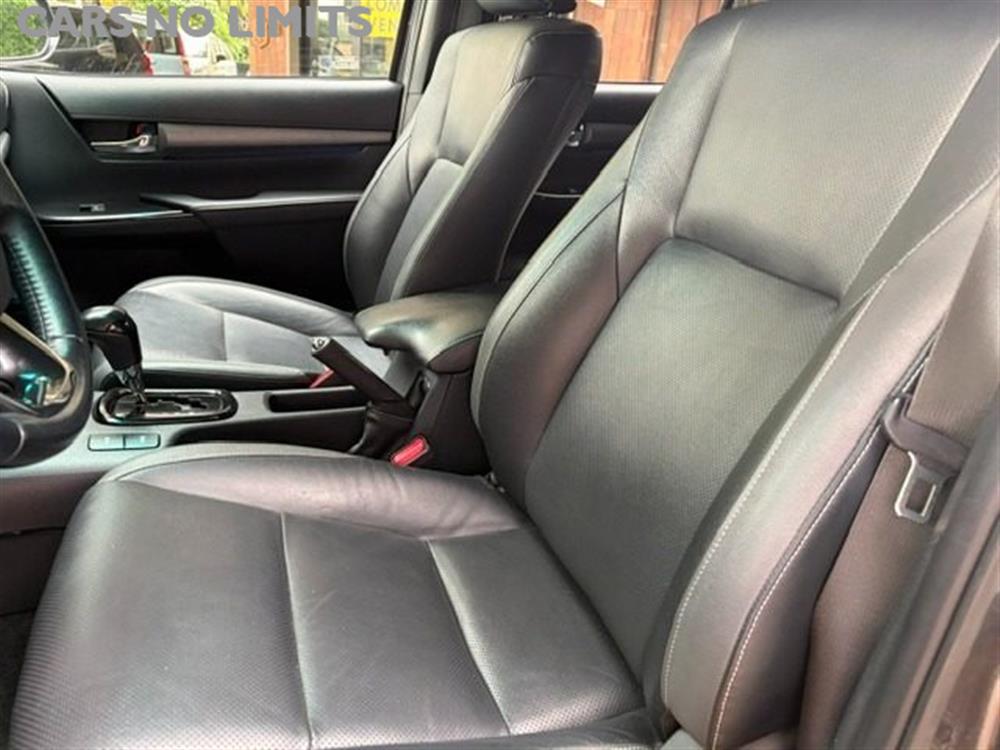 Hilux Hilux 2.8 D-4D A/T 4WD 4 p