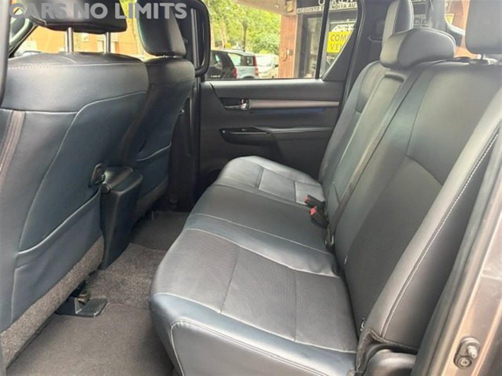 Hilux Hilux 2.8 D-4D A/T 4WD 4 p